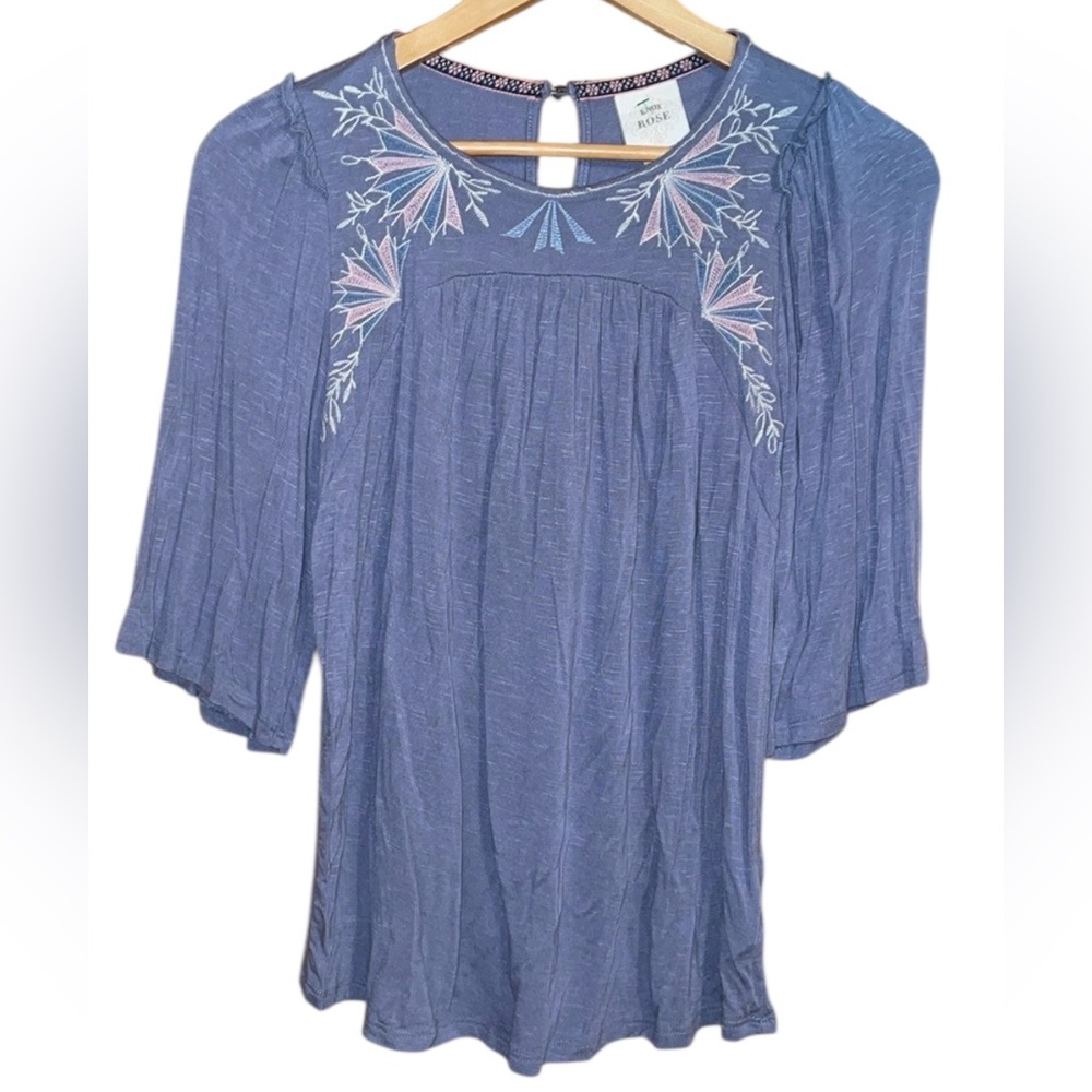 •KNOX ROSE•BLUE W/PINK EMBROIDERED BOHO STYLE FLUTTER SLEEVE BLOUSE SIZE XS EUC